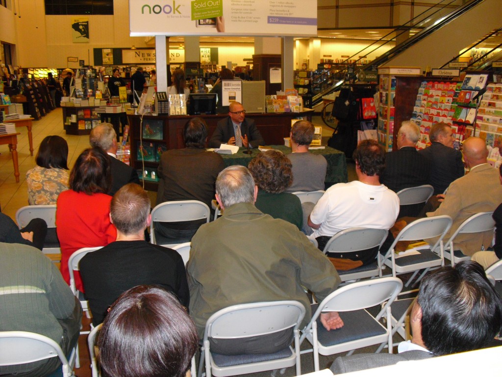 Steven Greenhut at Barnes and Noble in Orange